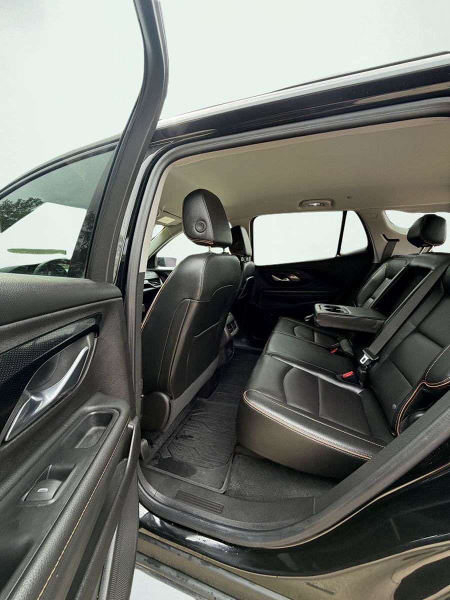 Used 2024 GMC Terrain AT4 w/ Tech Package AWD/4WD image 17