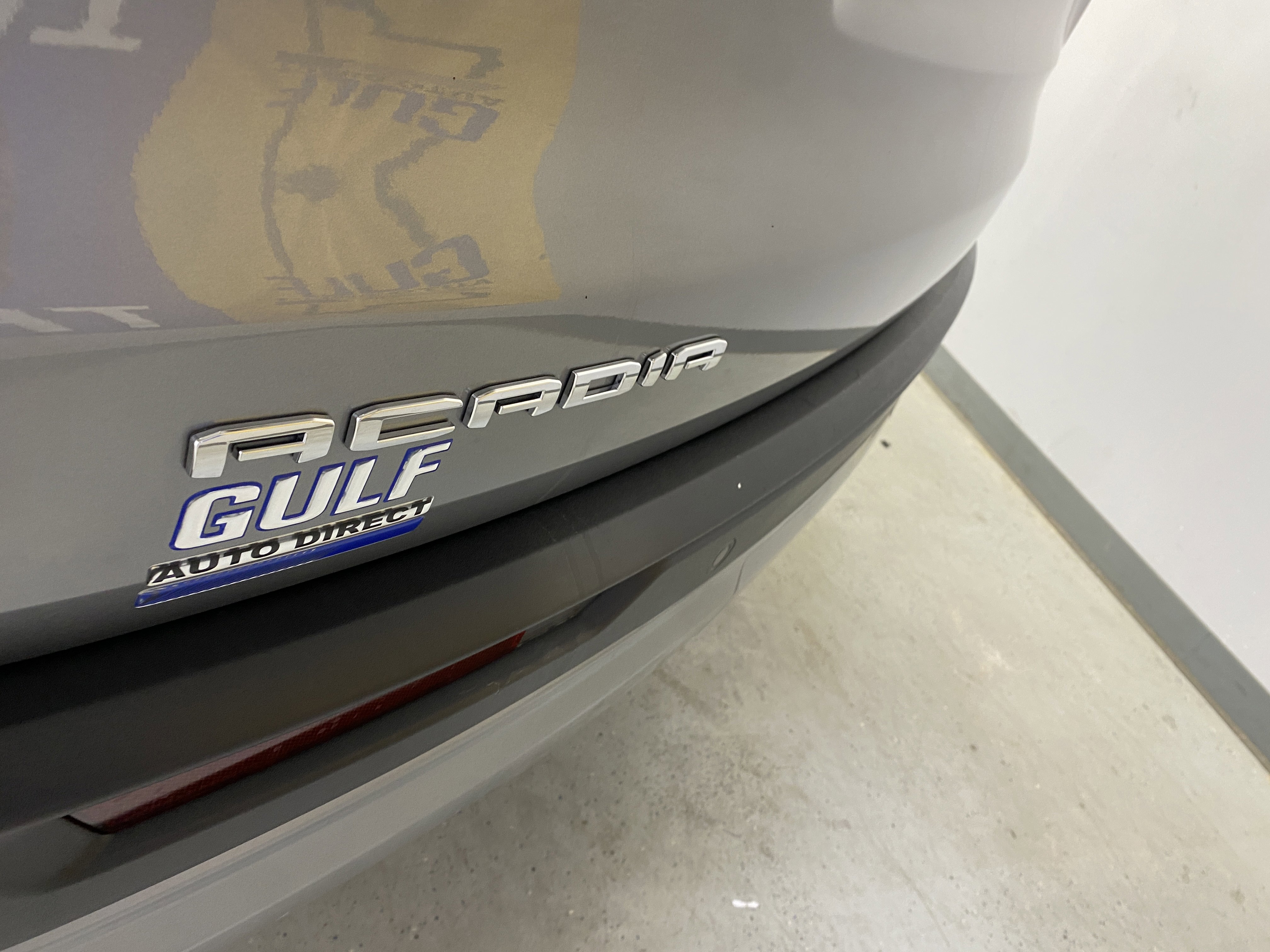 Used 2025 GMC Acadia Elevation image 18