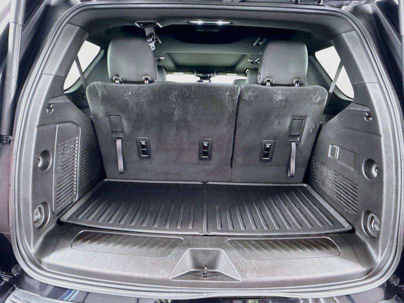Used 2023 GMC Yukon SLT RWD image 40