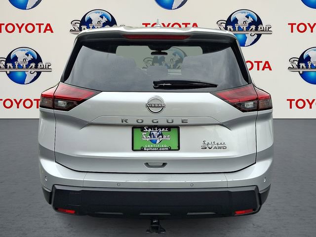 Used 2024 Nissan Rogue SV image 7
