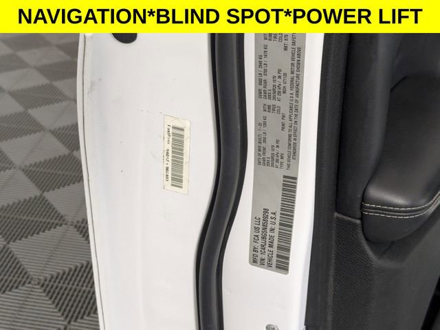 Used 2022 Jeep Grand Cherokee L Limited w/ Black Appearance Package image 43