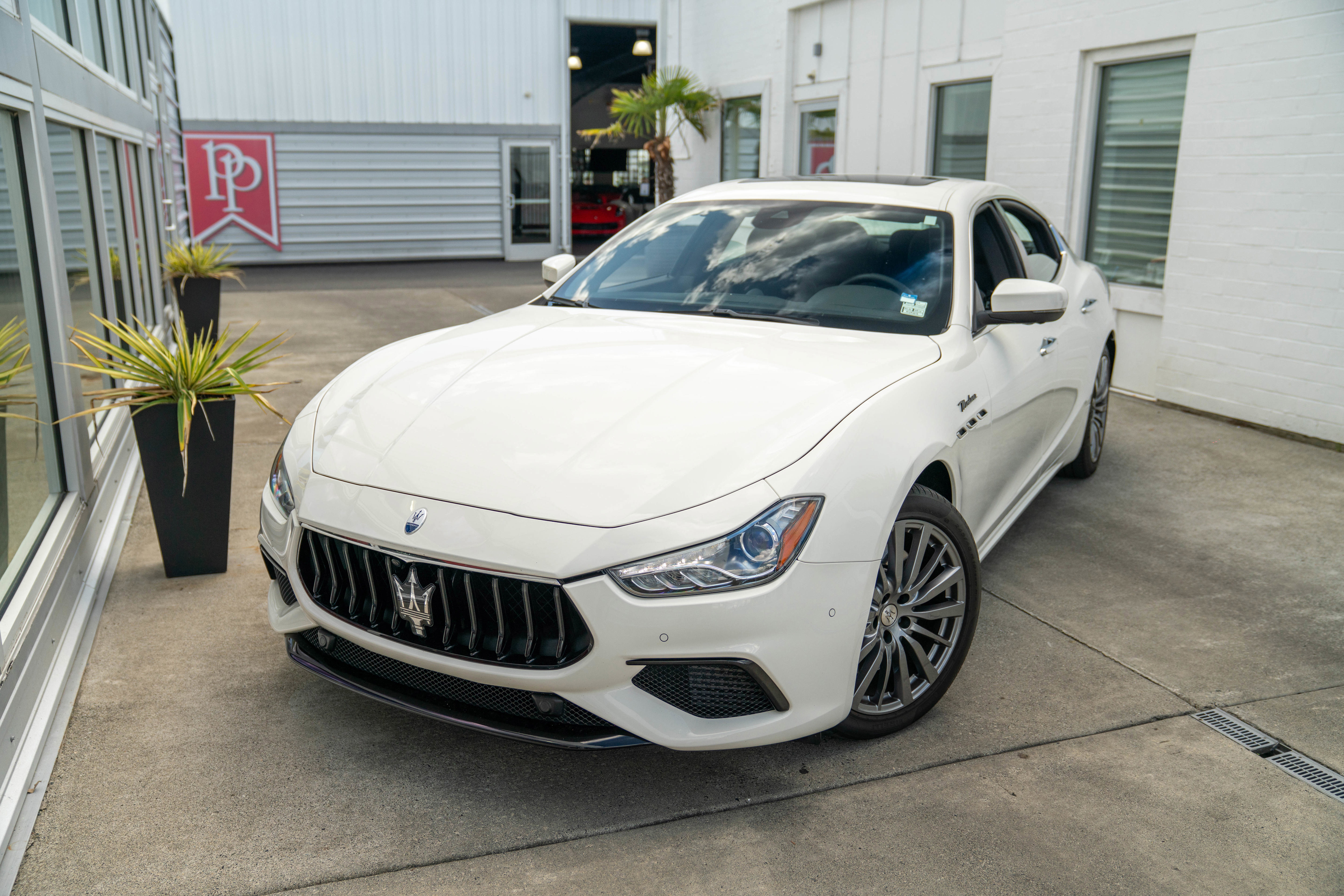 Used 2022 Maserati Ghibli Modena image 3