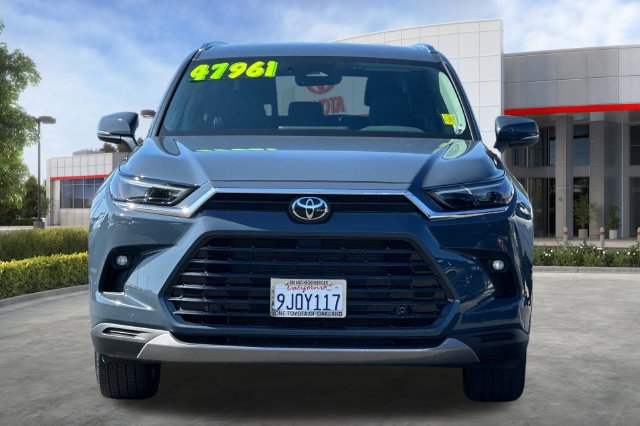 Used 2024 Toyota Grand Highlander AWD image 10