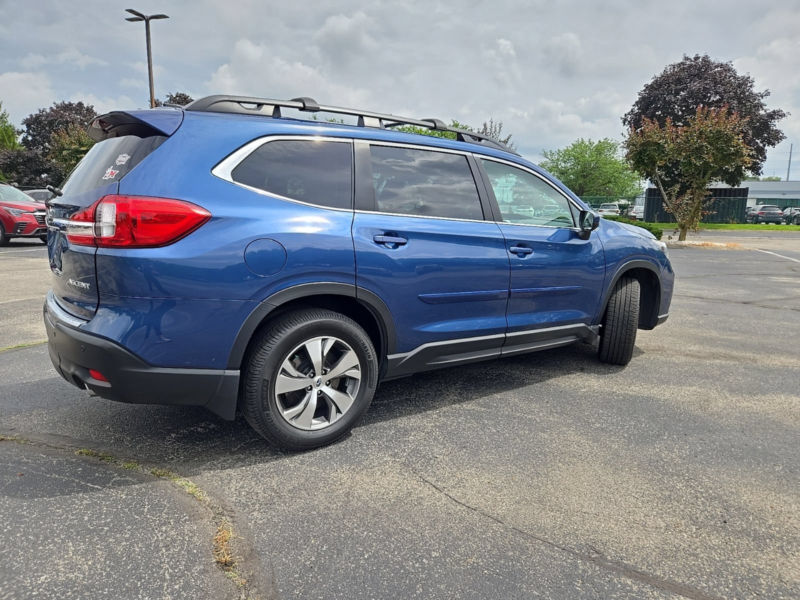 Used 2021 Subaru Ascent Premium w/ Convenience Package AWD/4WD image 9