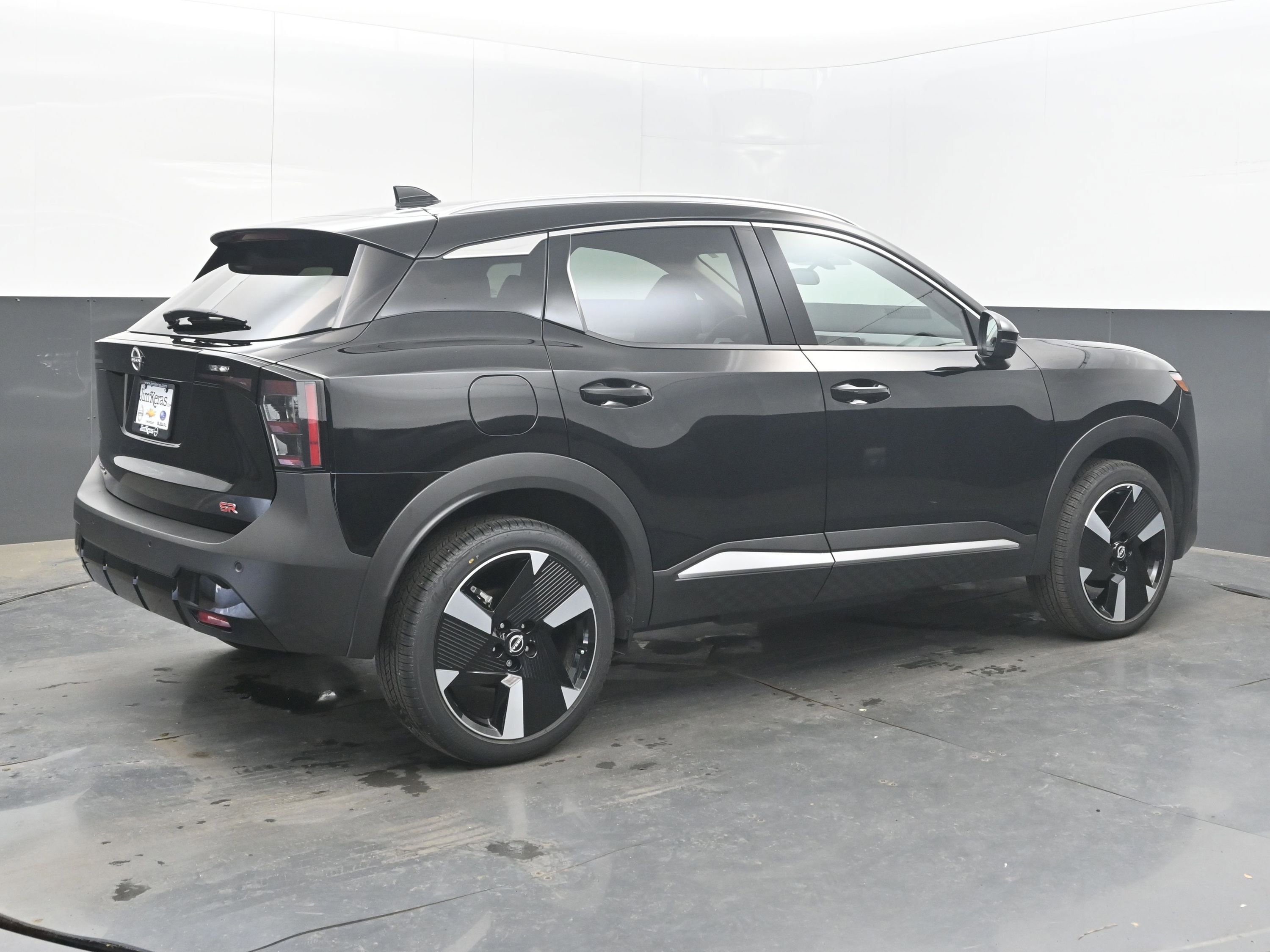 Used 2025 Nissan Kicks SR image 7