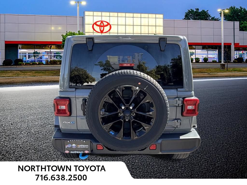 Used 2023 Jeep Wrangler Unlimited Sahara w/ Cold Weather Group AWD/4WD image 9