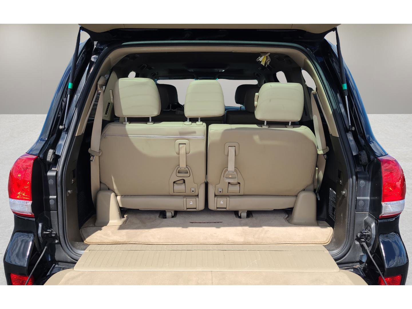 Used 2009 Toyota Land Cruiser AWD/4WD image 26