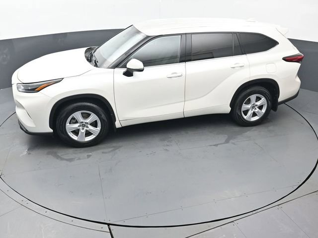 Certified 2021 Toyota Highlander LE image 41
