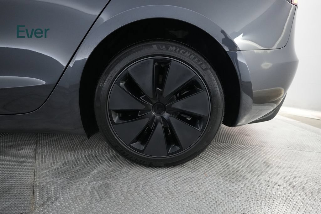 Used 2025 Tesla Model 3 Long Range RWD image 9