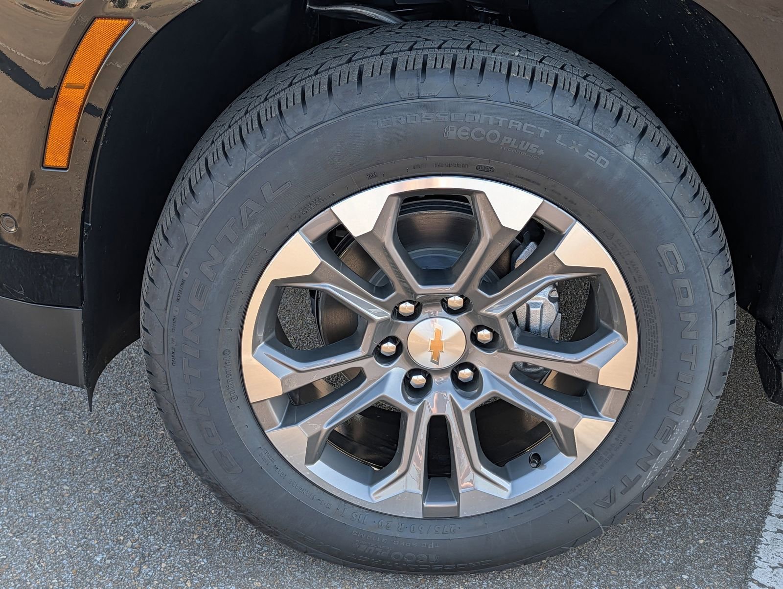 New 2026 Chevrolet Suburban LS image 23