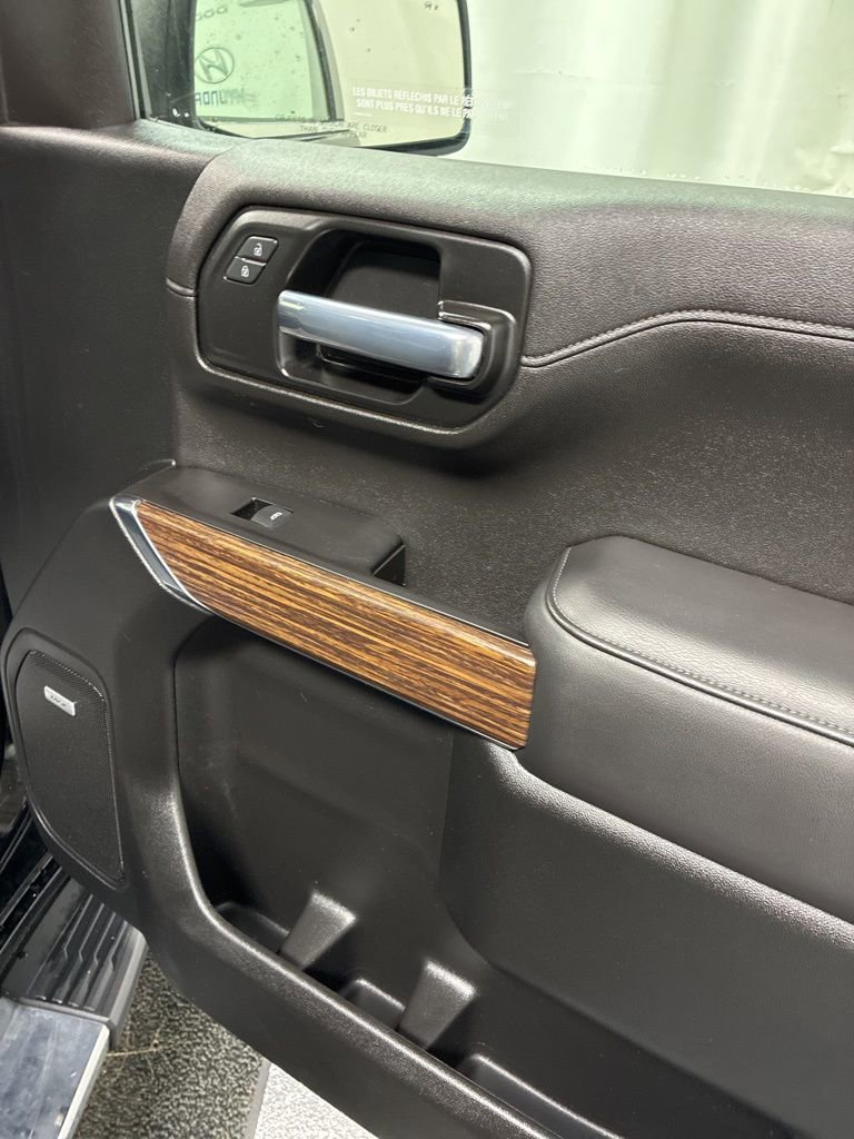 Used 2021 Chevrolet Silverado 1500 High Country w/ Technology Package image 31