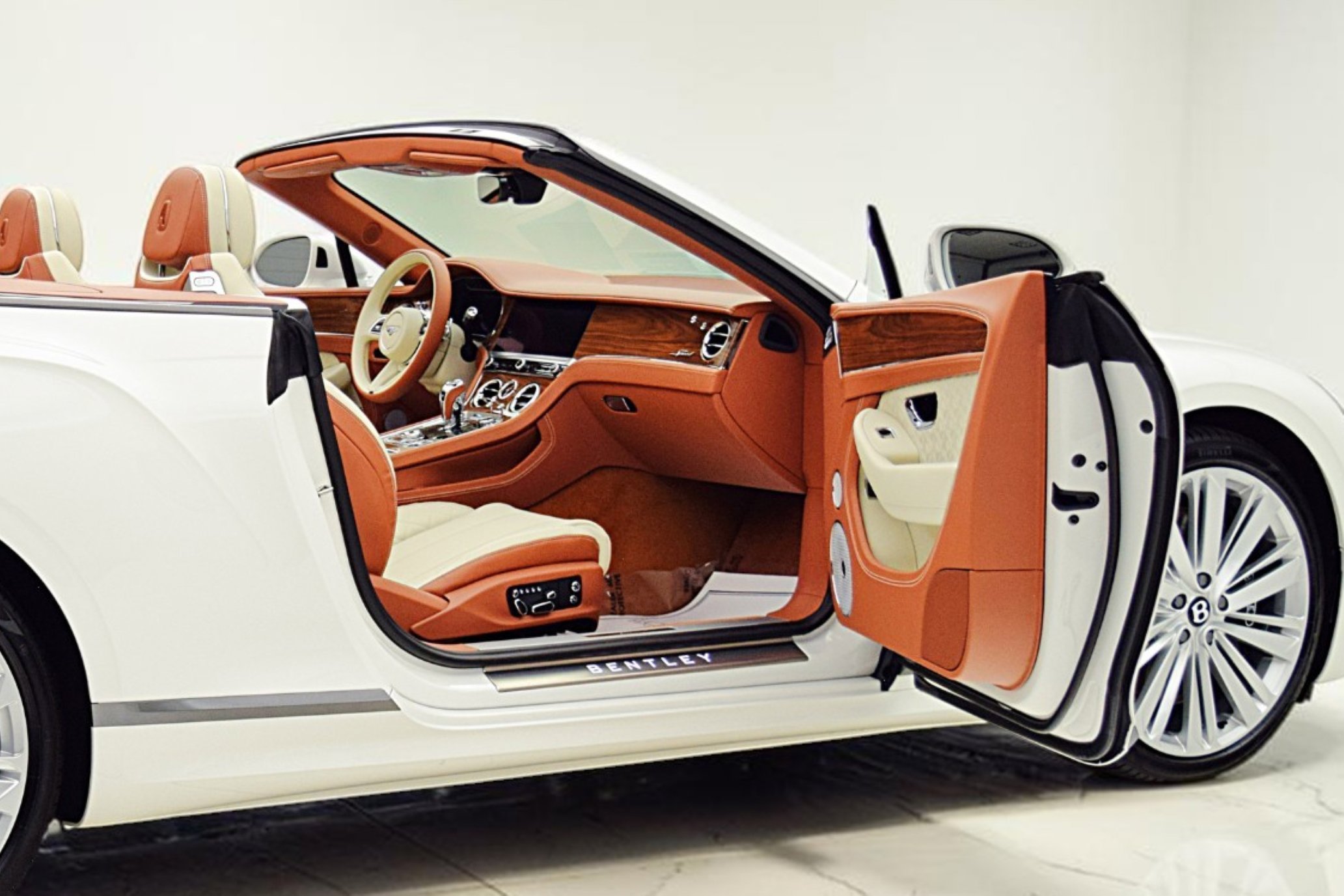 Used 2024 Bentley Continental GT Speed image 12