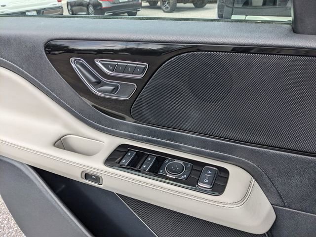 Used 2025 Lincoln Aviator AWD image 24