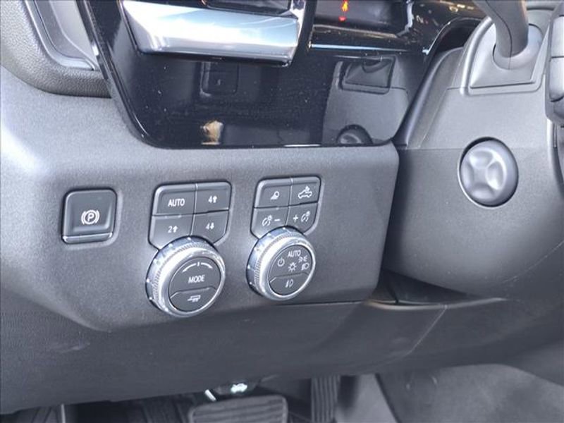 New 2026 GMC Sierra 1500 SLT w/ SLT Premium Plus Package image 12