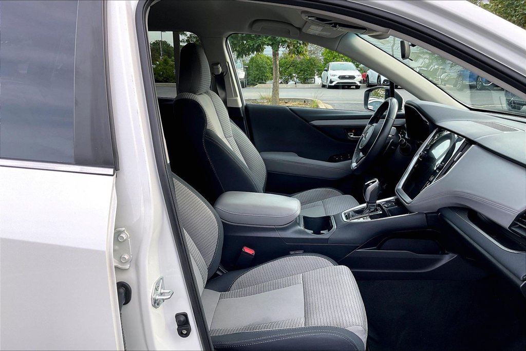 Used 2022 Subaru Outback Premium AWD/4WD image 8