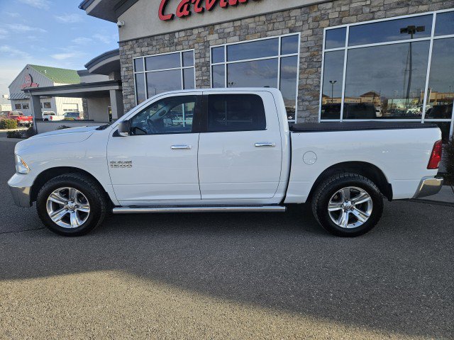 Used 2016 RAM 1500 Classic SLT w/ Luxury Group image 3