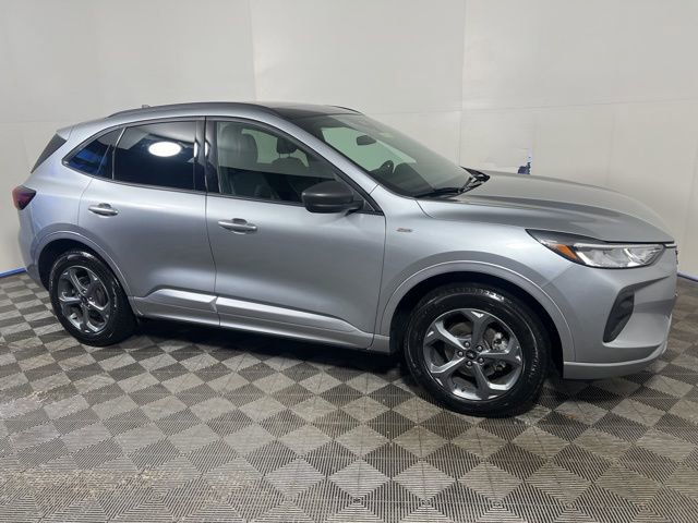 Used 2024 Ford Escape ST-Line w/ Tech Pack #1 image 11