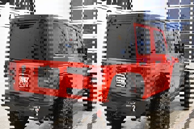 Used 2015 Jeep Wrangler Unlimited Sahara w/ Connectivity Group image 4