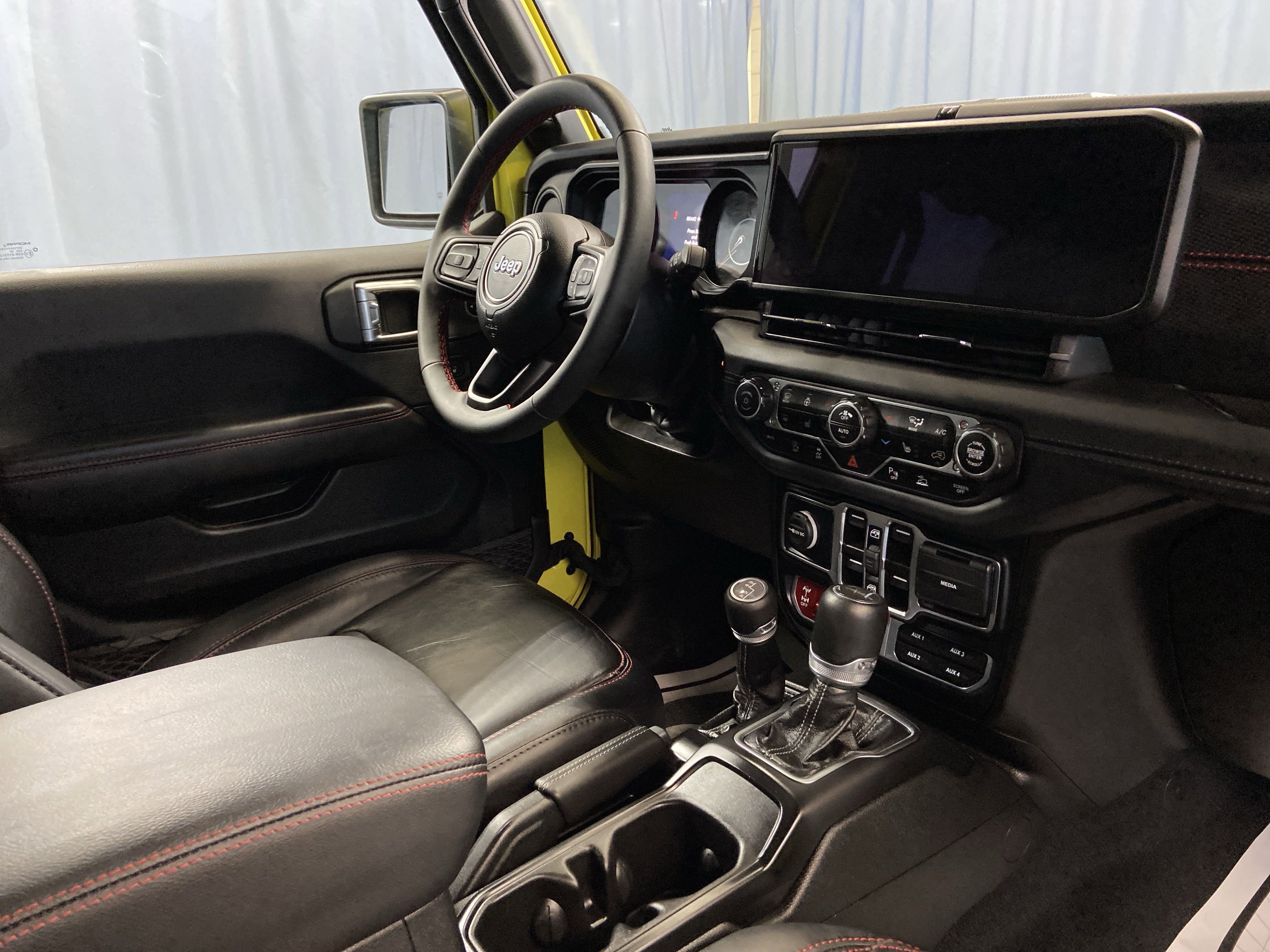 Certified 2024 Jeep Gladiator Rubicon w/ Technology Group image 45