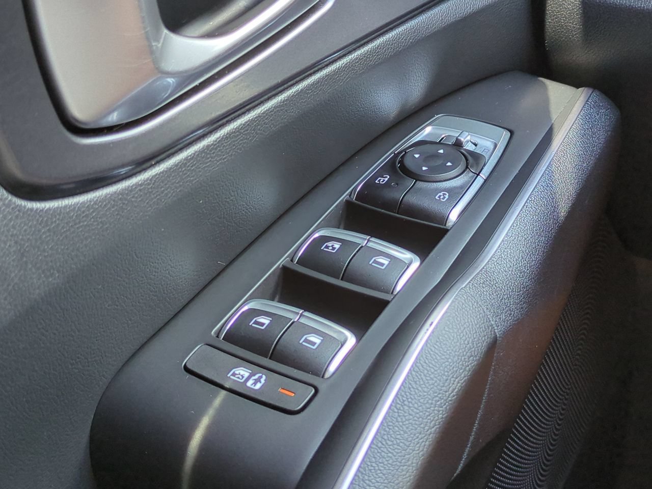Certified 2024 Kia Sorento S w/ Panoramic Sunroof Package FWD image 25