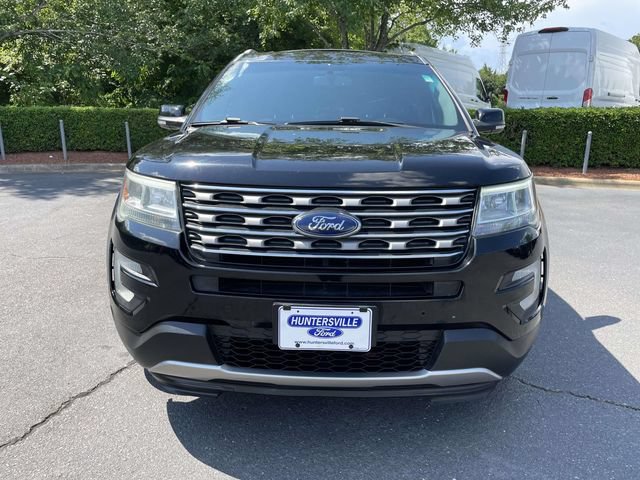 Used 2016 Ford Explorer XLT w/ Equipment Group 202A FWD image 2