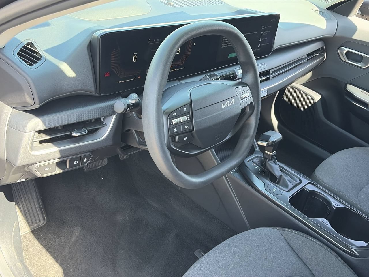 Certified 2025 Kia K4 FWD image 17