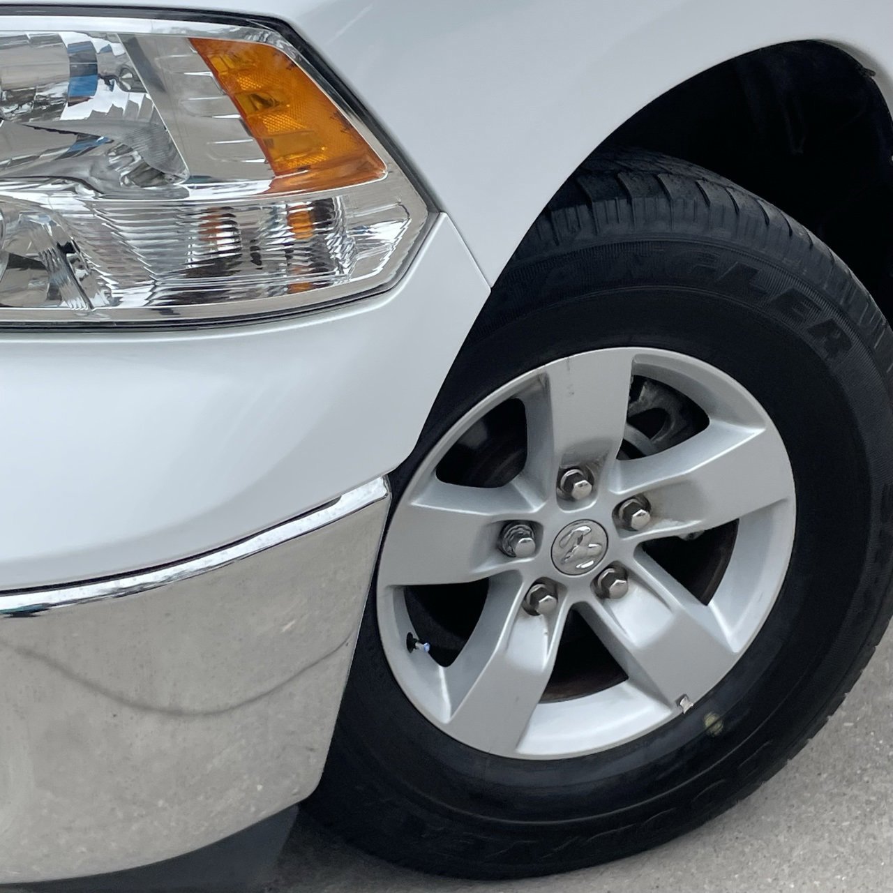 Used 2024 RAM 1500 Classic SLT image 9