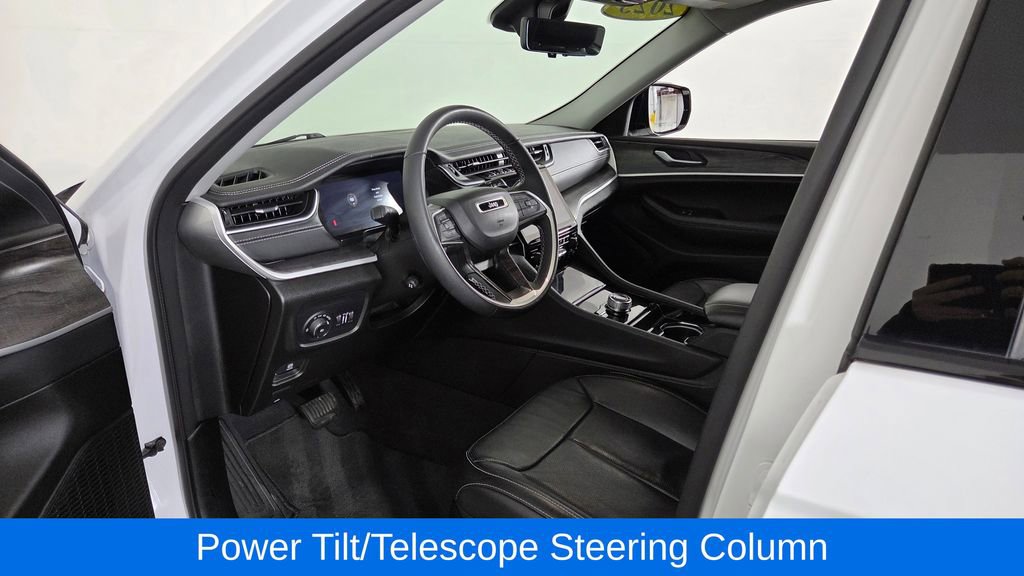 Used 2023 Jeep Grand Cherokee Limited w/ Luxury Tech Group II image 14