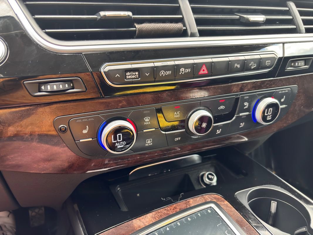 Used 2018 Audi Q7 3.0T Premium Plus image 32