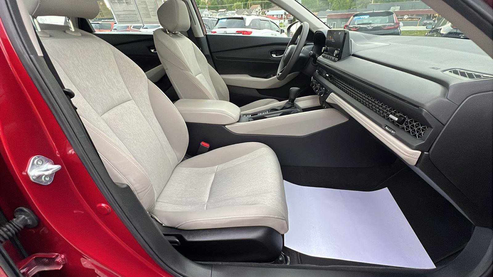 Used 2024 Honda Accord EX image 13