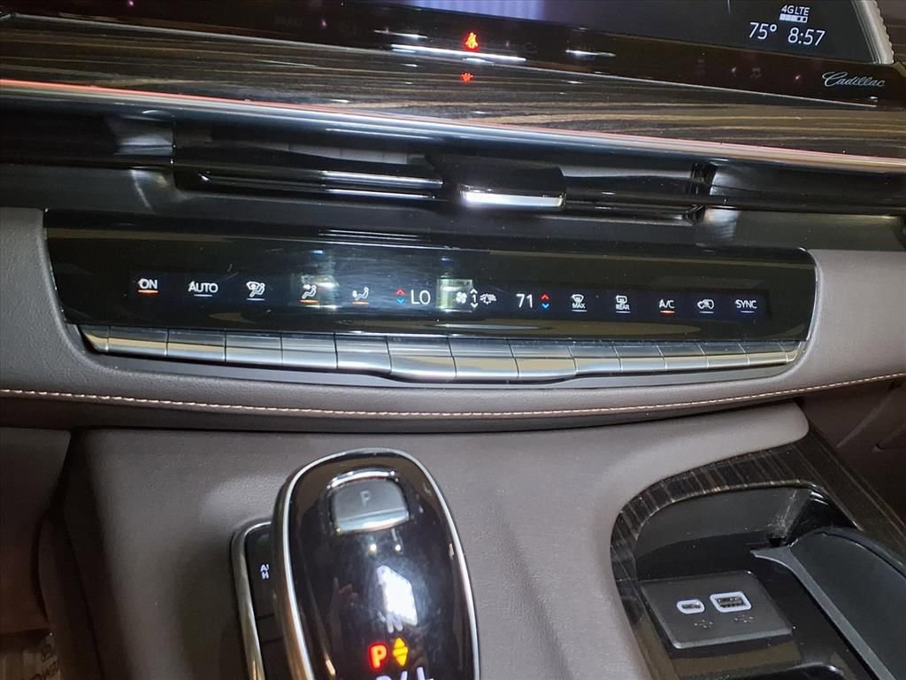 Used 2021 Cadillac Escalade Sport w/ LPO, Illumination Package image 5