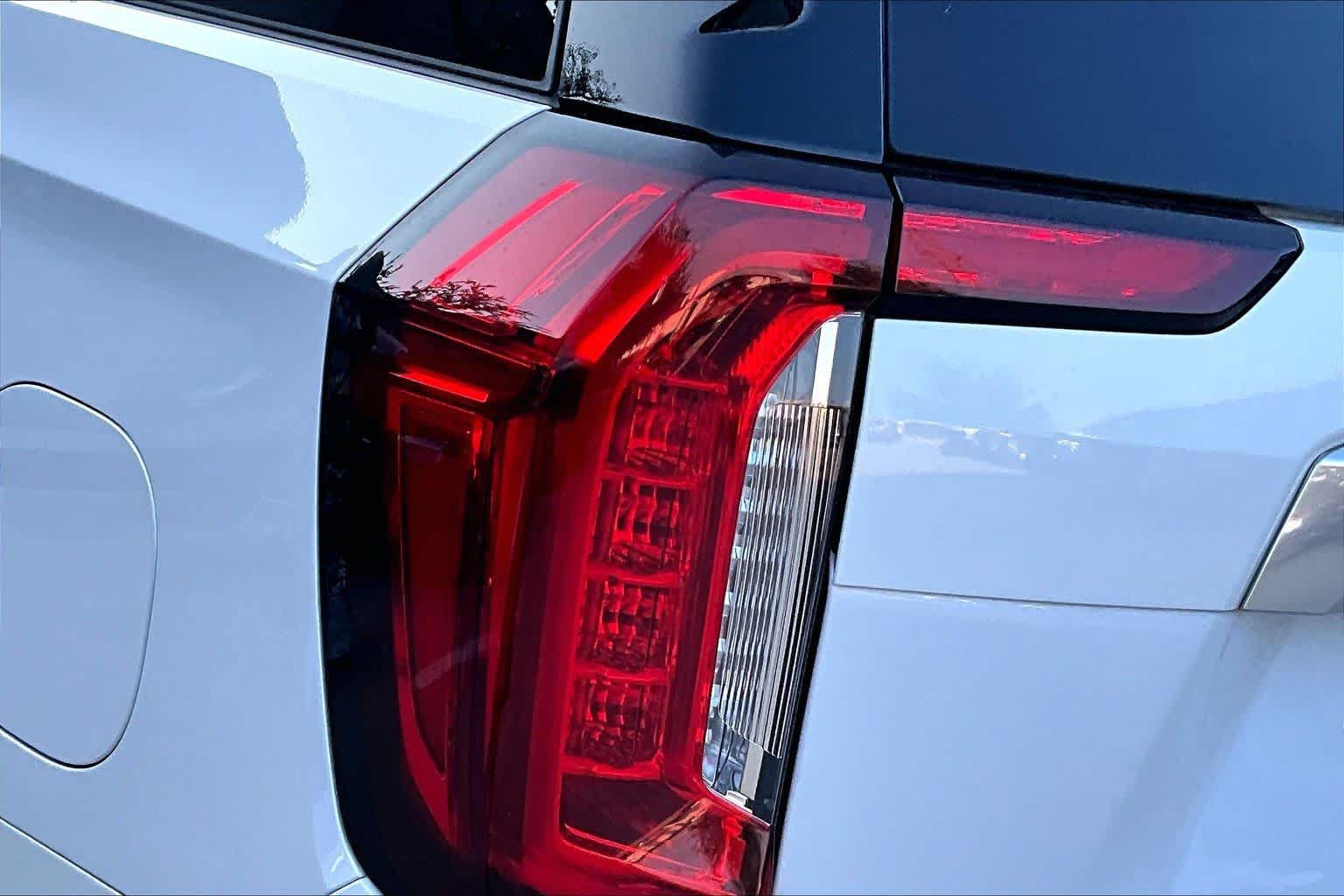 Used 2023 GMC Yukon Denali w/ LPO, Floor Liner Package AWD/4WD image 31