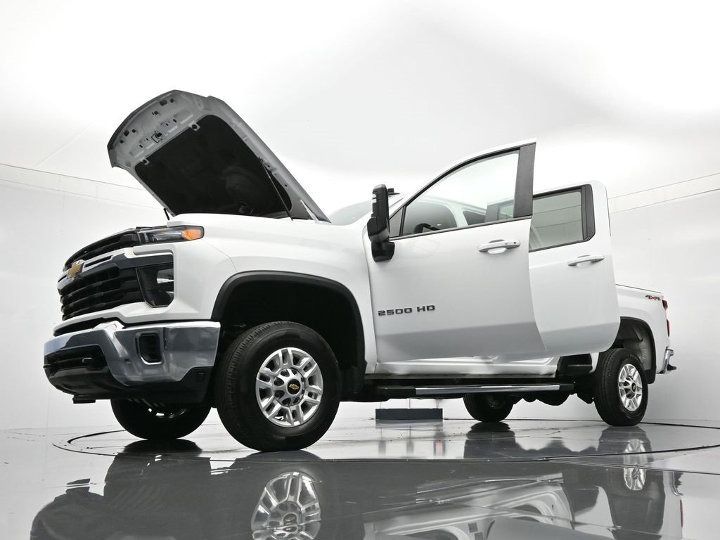 Used 2024 Chevrolet Silverado 2500 LT image 49