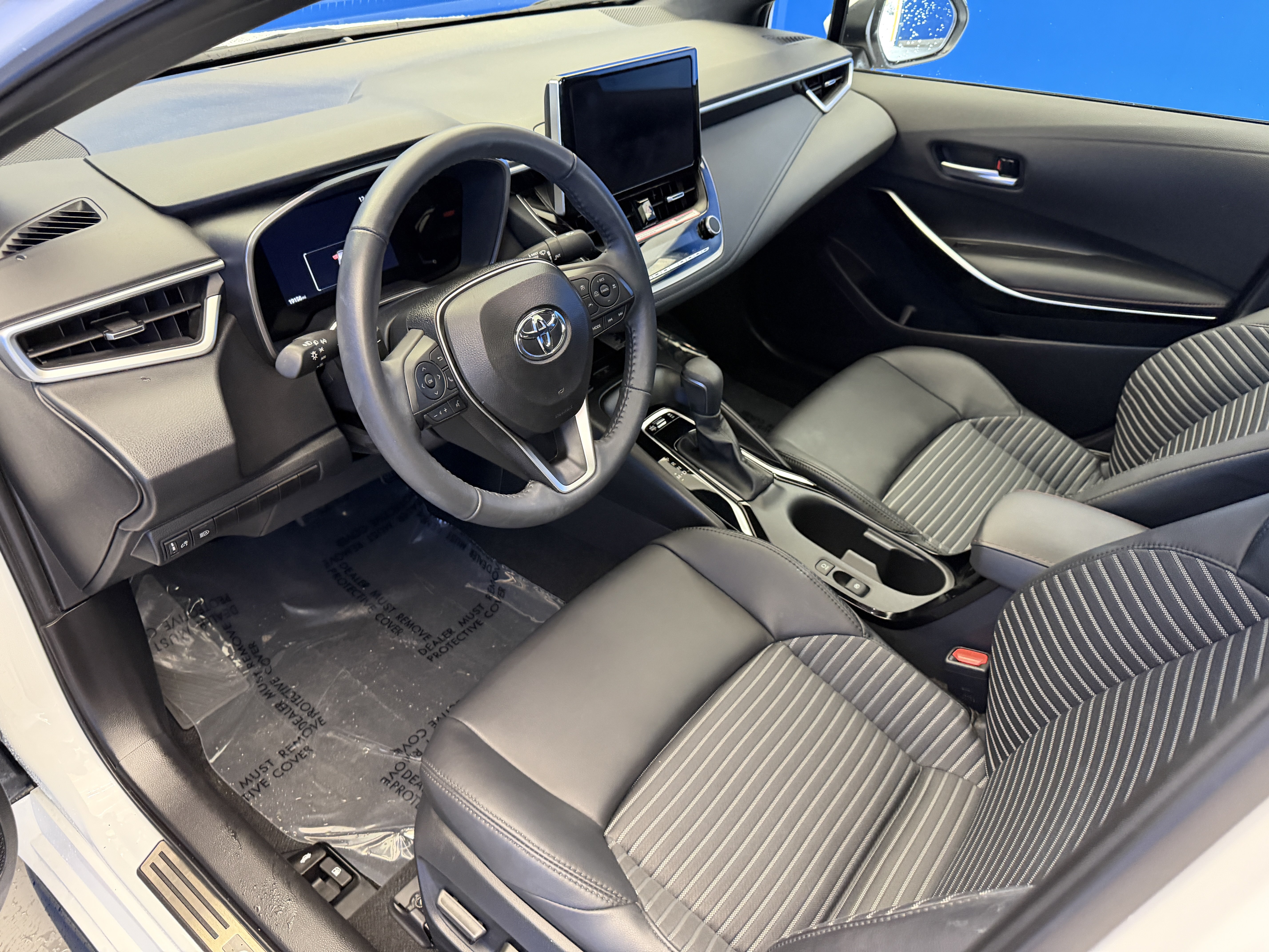 Used 2024 Toyota Corolla XSE FWD image 11