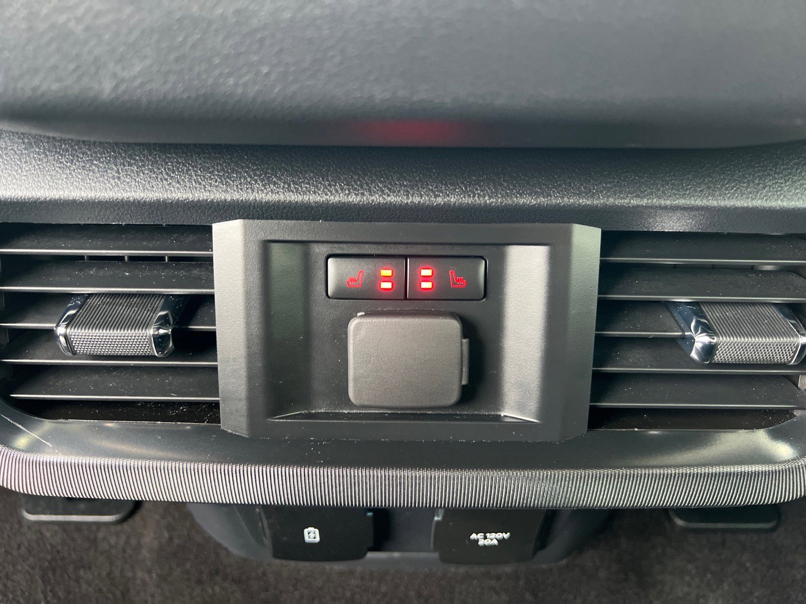 Certified 2022 Ford F150 Platinum w/ Equipment Group 701A High image 30