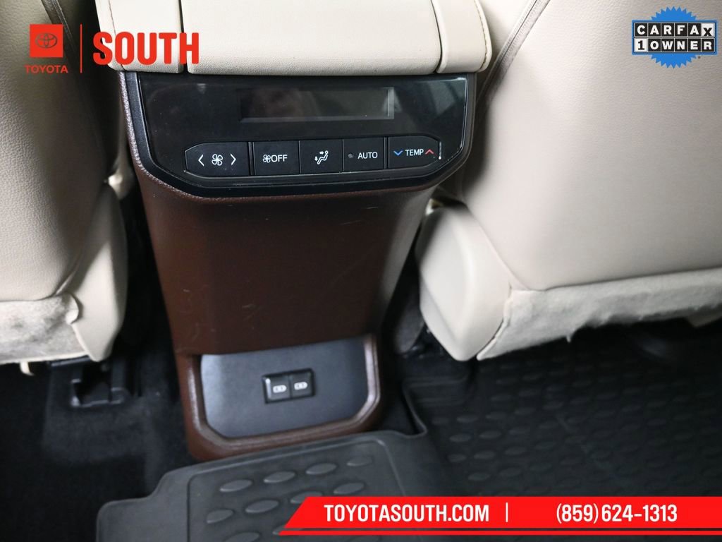 Used 2022 Toyota Highlander XLE image 28
