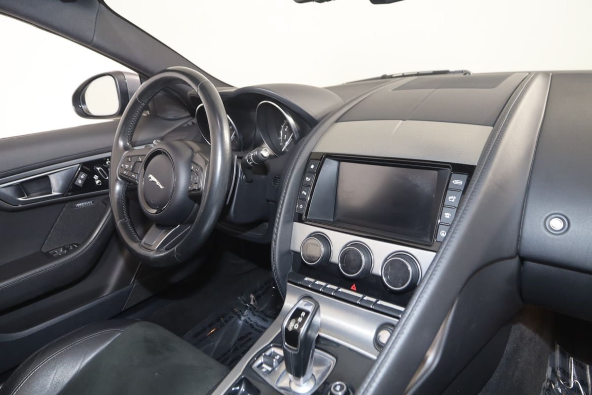 Used 2017 Jaguar F-TYPE Convertible RWD image 47