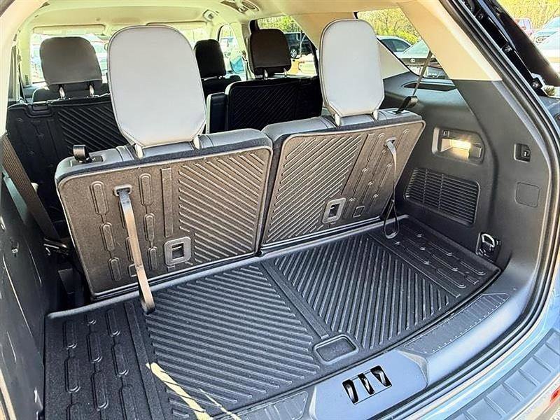 Used 2026 Ford Explorer Active w/ Active Comfort Package image 15
