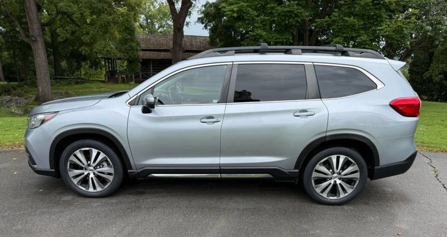 Used 2022 Subaru Ascent Limited w/ Technology Package AWD/4WD image 10