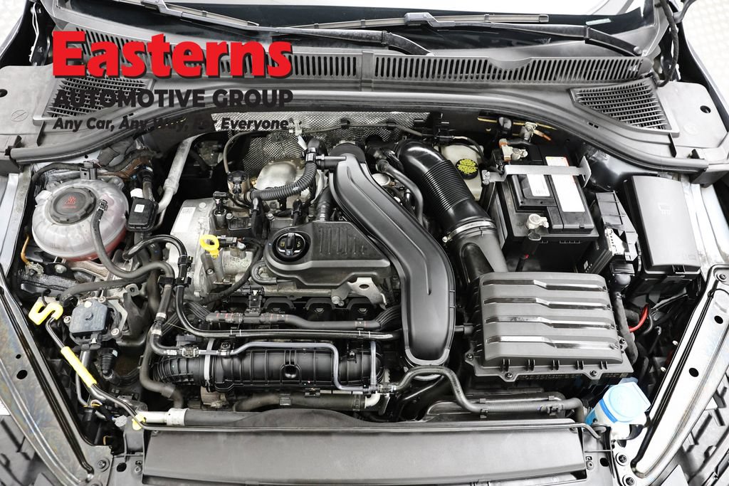 Used 2025 Volkswagen Jetta SE FWD image 8