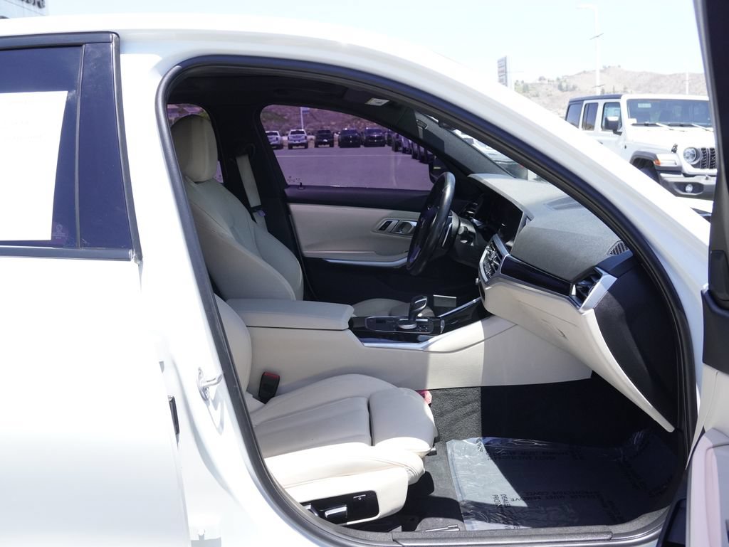 Used 2019 BMW 330i Sedan w/ Driving Assistance Package RWD image 29