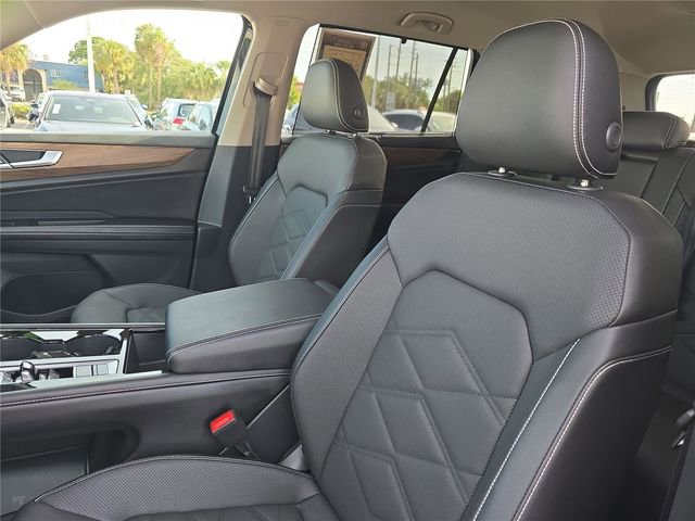 Used 2026 Volkswagen Atlas SE FWD image 18