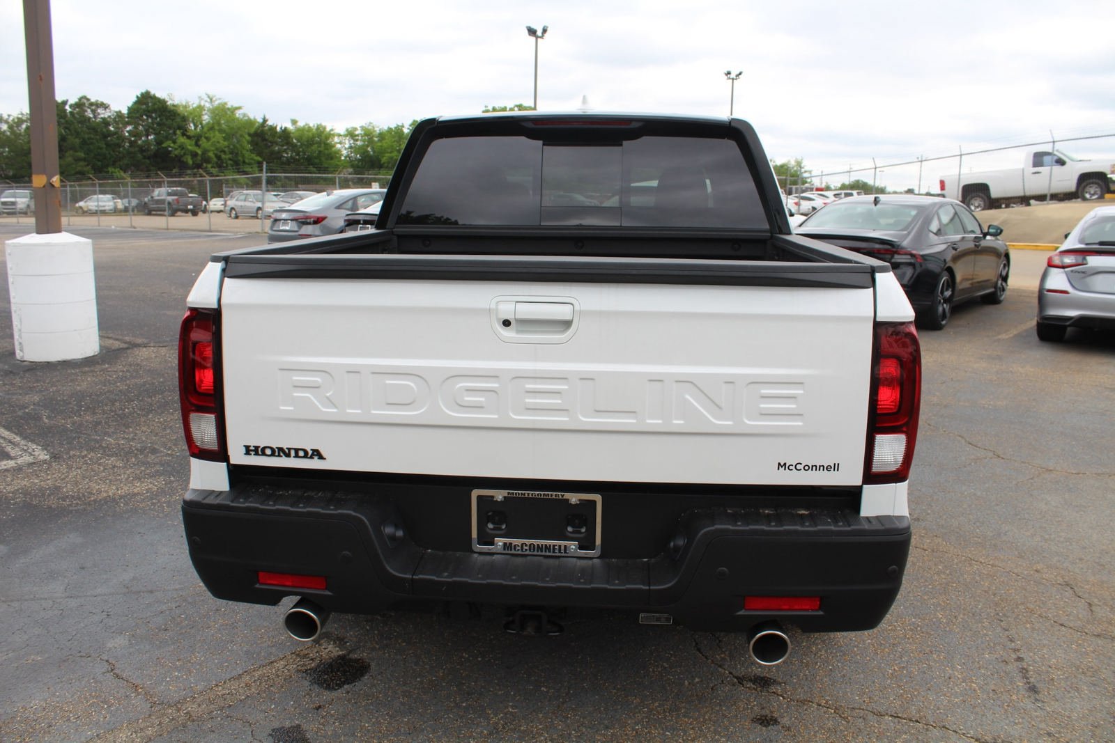 New 2026 Honda Ridgeline Black Edition image 4