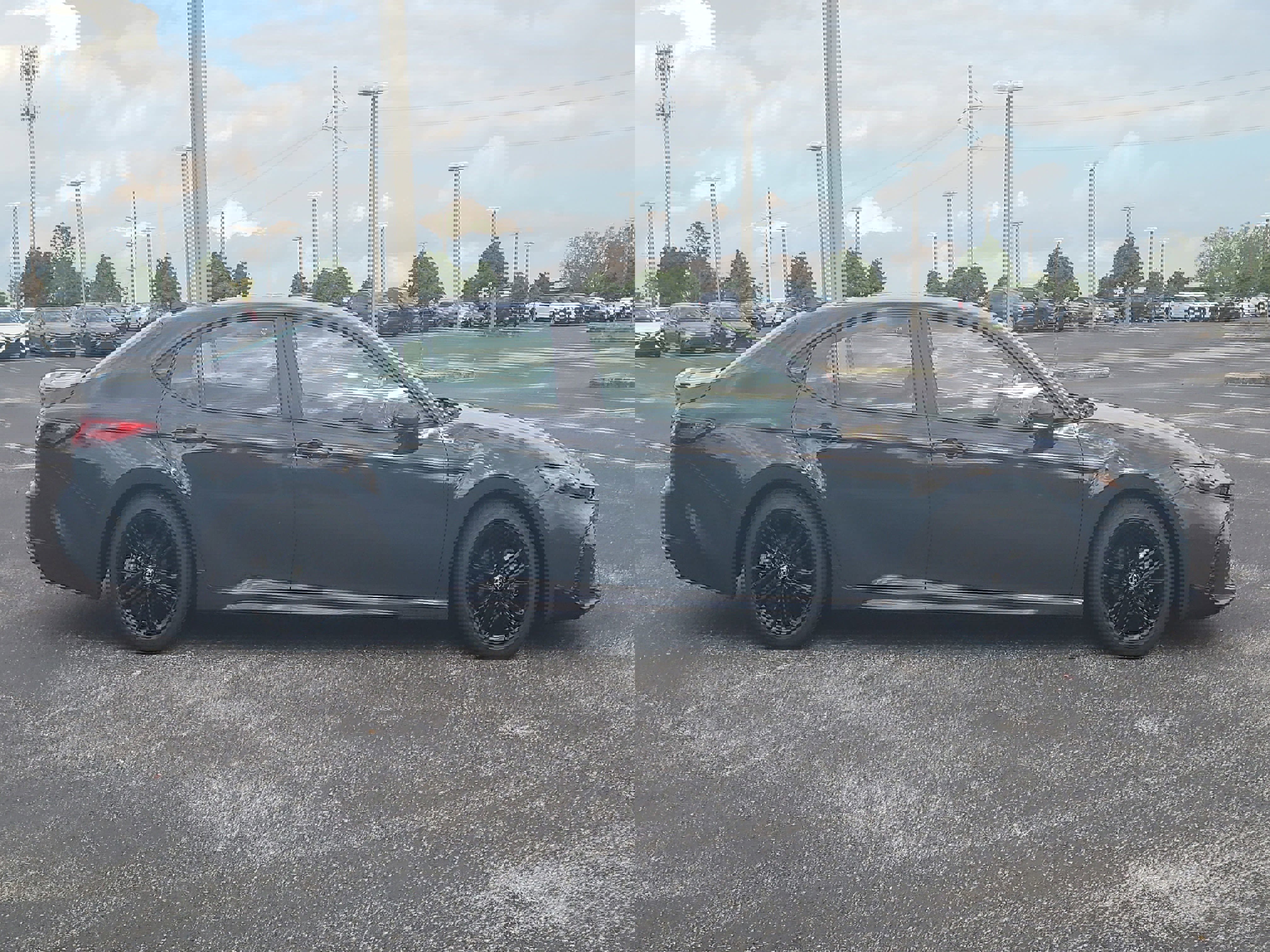 Used 2025 Toyota Camry SE image 8