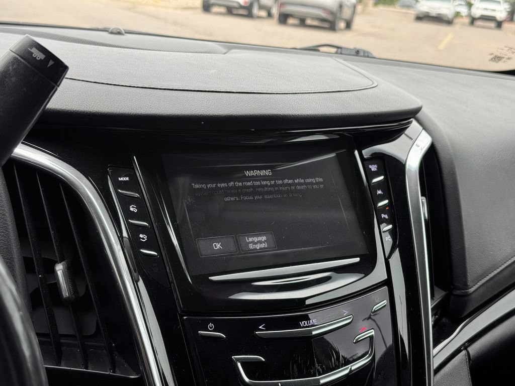 Used 2017 Cadillac Escalade ESV Premium Luxury AWD/4WD image 22