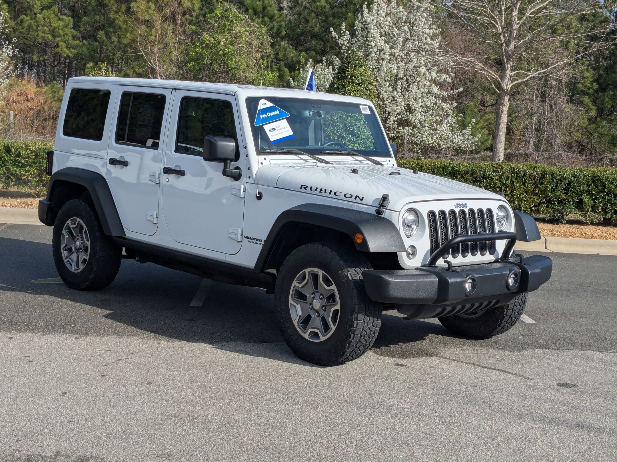 Used 2017 Jeep Wrangler Unlimited Rubicon w/ Connectivity Group image 2