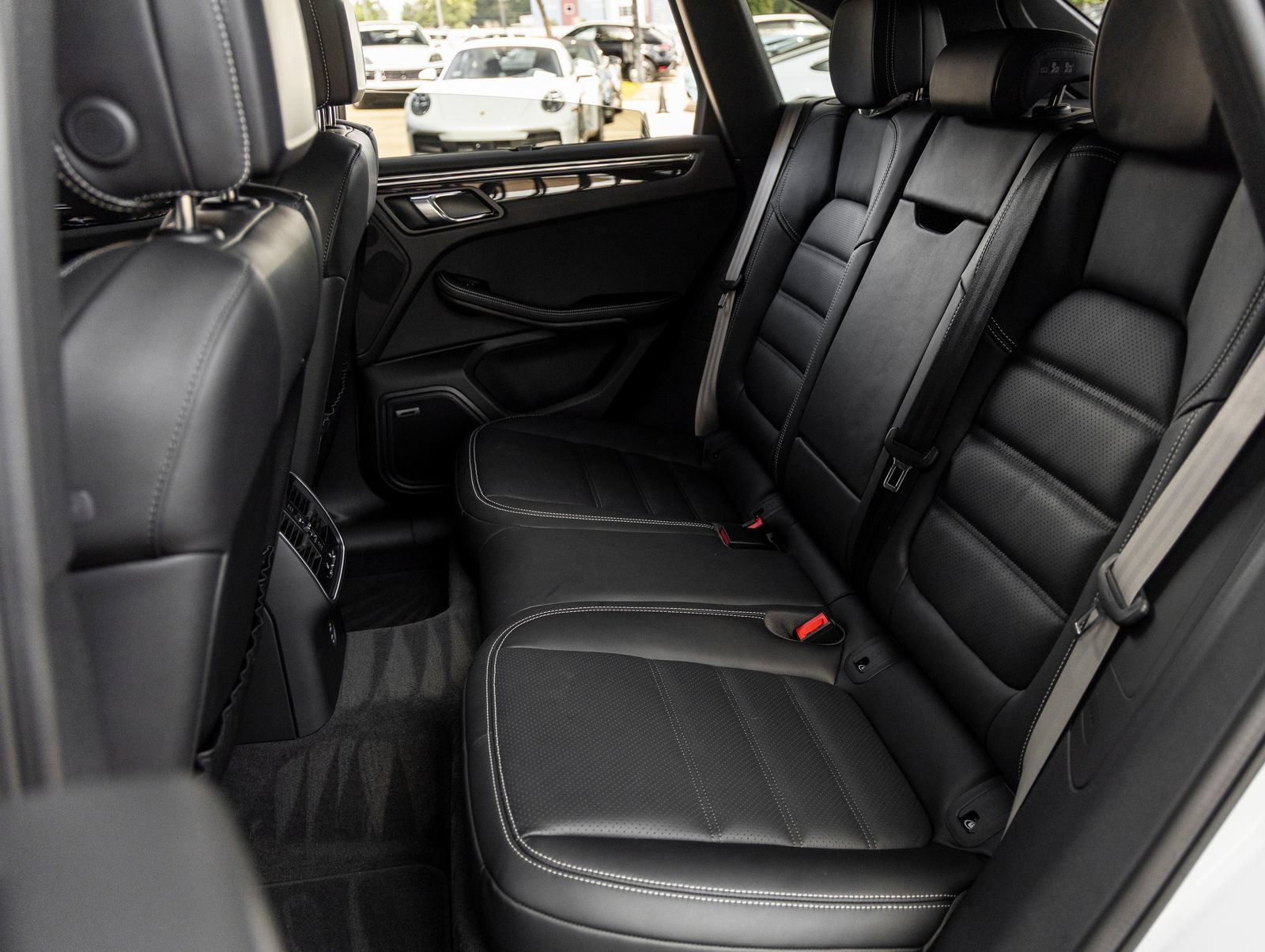 New 2026 Porsche Macan S AWD/4WD image 36
