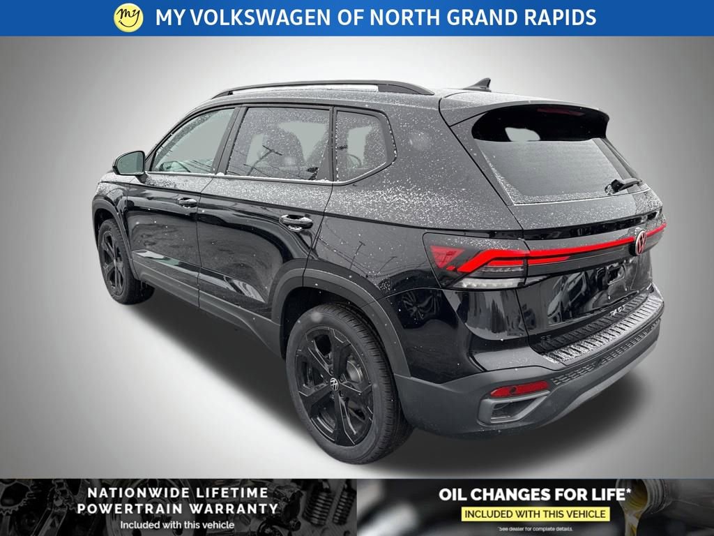 New 2026 Volkswagen Taos SE image 5