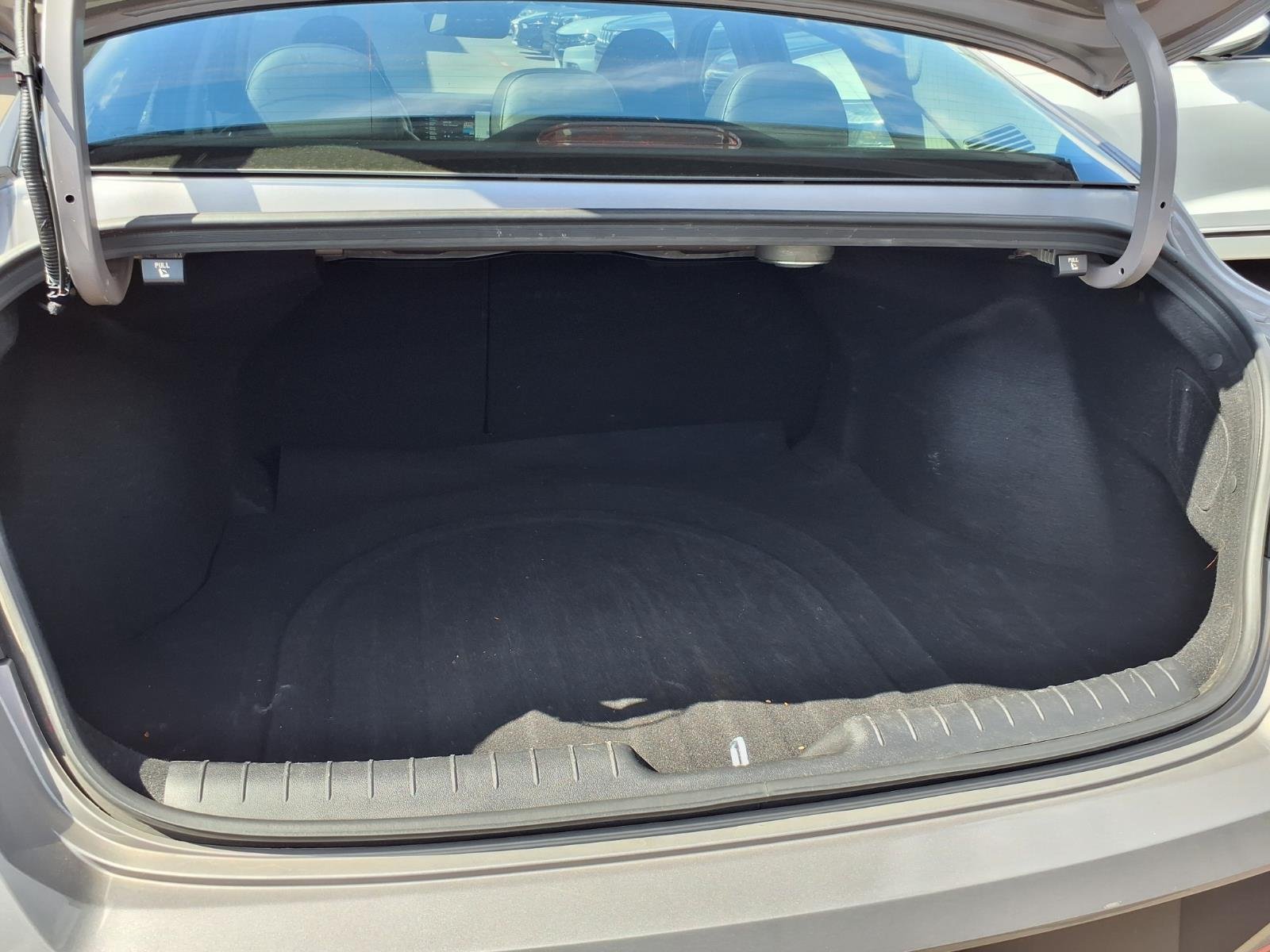 Used 2025 Hyundai Elantra Limited FWD image 22