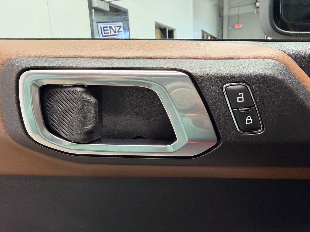 Used 2023 Ford Bronco Outer Banks image 21
